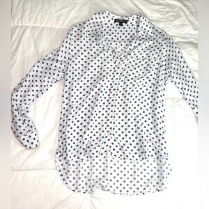 Velvet Heart Size Medium Blue & White Button-down with Pocket